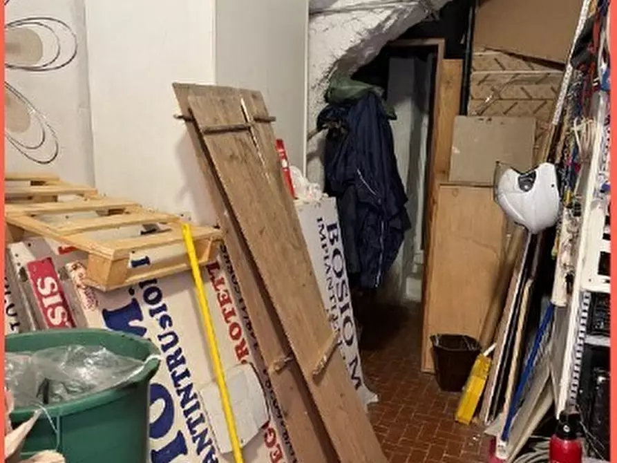 Immagine 5 di Magazzino in vendita  in Via Fereggiano 81 R a Genova
