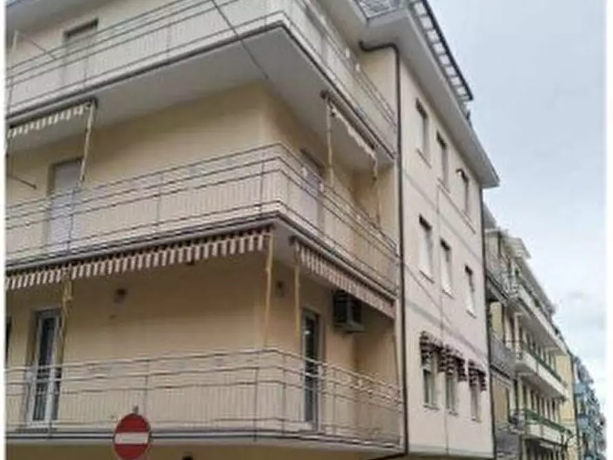 Immagine 1 di Pentalocale in vendita  in Via Bergamo 5 a Laigueglia