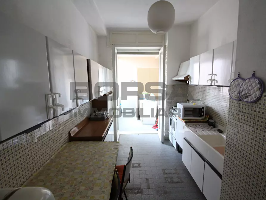 Immagine 8 di Pentalocale in vendita  in Via Montebello 27 a Livorno