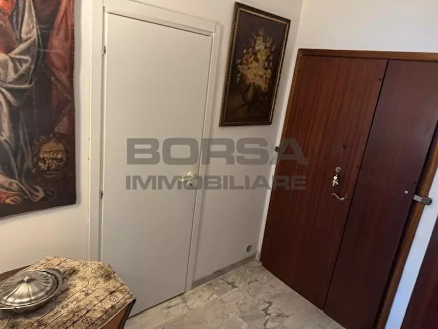 Immagine 2 di Appartamento in vendita  in Piazza Attias 48 a Livorno