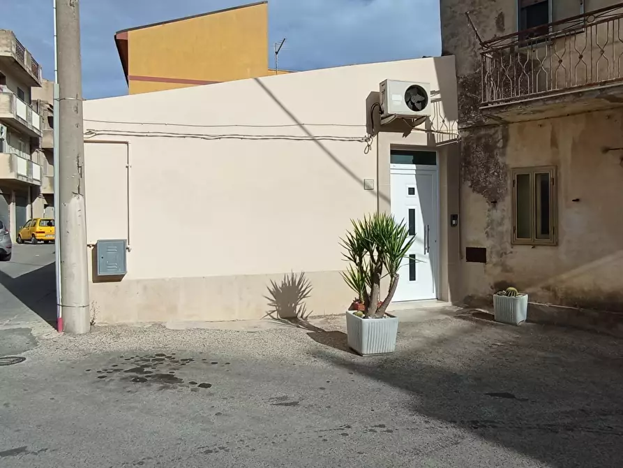 Immagine 18 di Casa indipendente in vendita  a Chiaramonte Gulfi