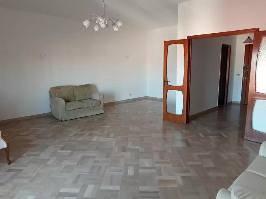Immagine 9 di Pentalocale in vendita  a Ragusa