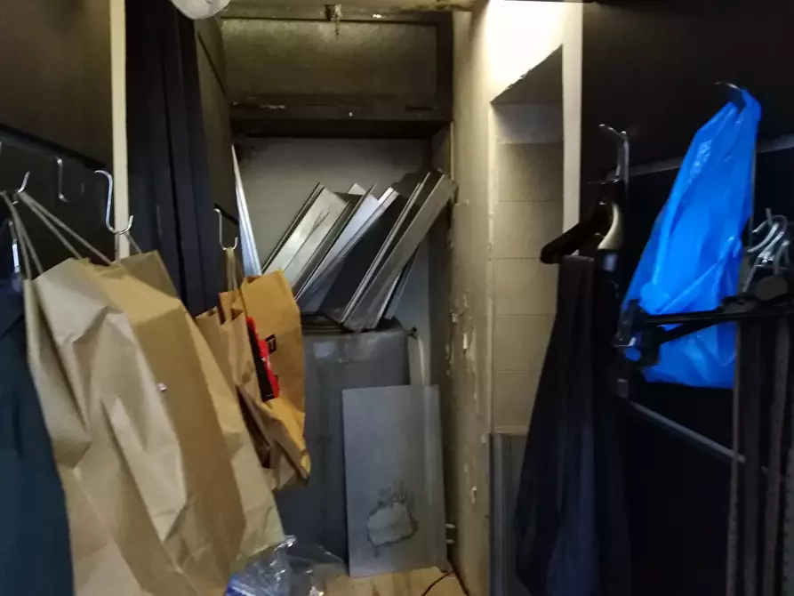 Immagine 9 di Locale commerciale in vendita  a Ragusa