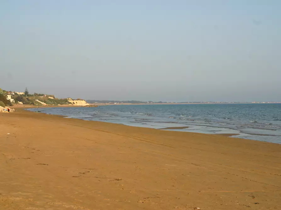 Immagine 37 di Villa in vendita  a Pozzallo