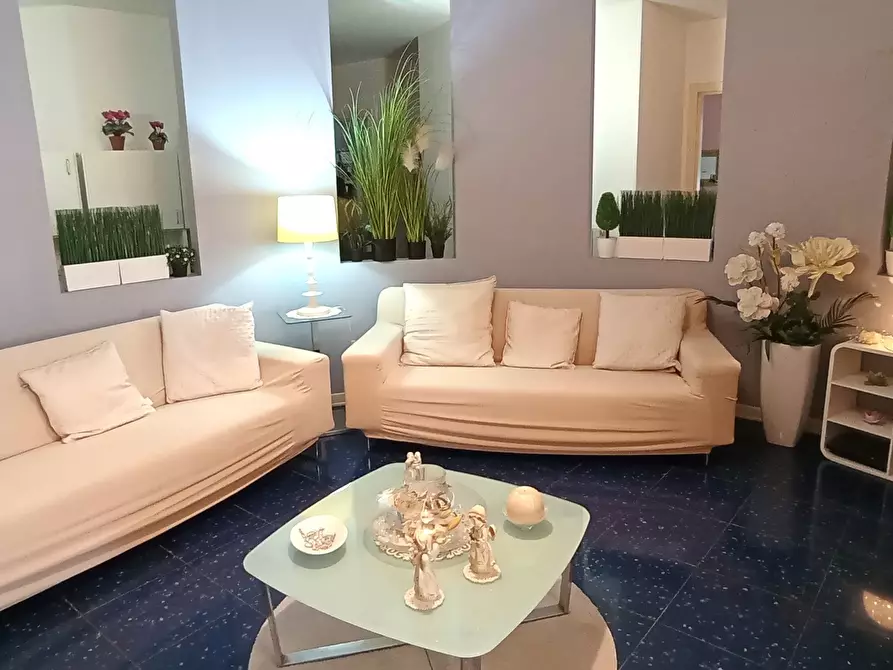 Immagine 3 di Pentalocale in vendita  a Ragusa