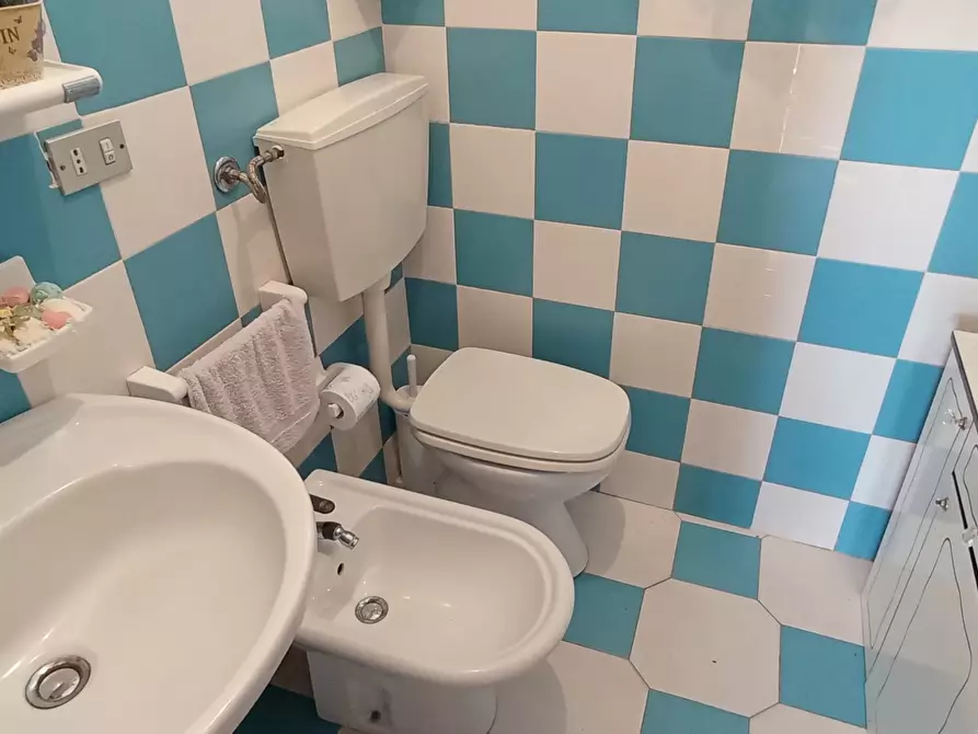 Immagine 14 di Casa indipendente in vendita  a Ragusa