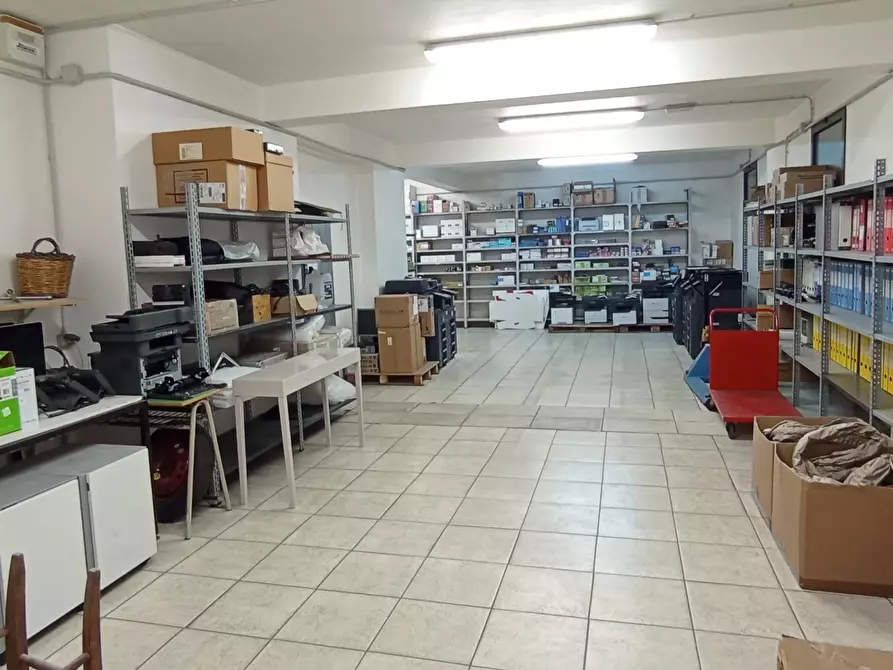 Immagine 19 di Ufficio in vendita  a Ragusa