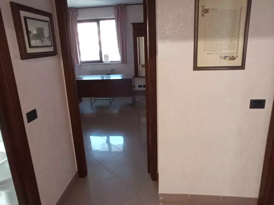 Immagine 7 di Ufficio in vendita  a Ragusa