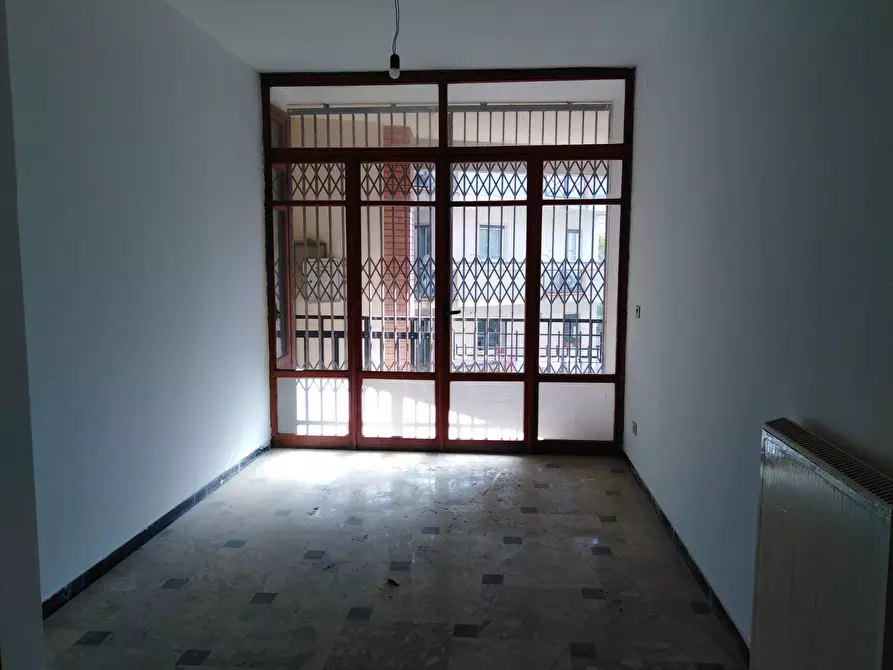 Immagine 13 di Ufficio in affitto  a Ragusa