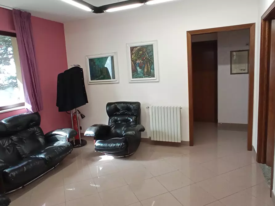 Immagine 9 di Ufficio in vendita  a Ragusa
