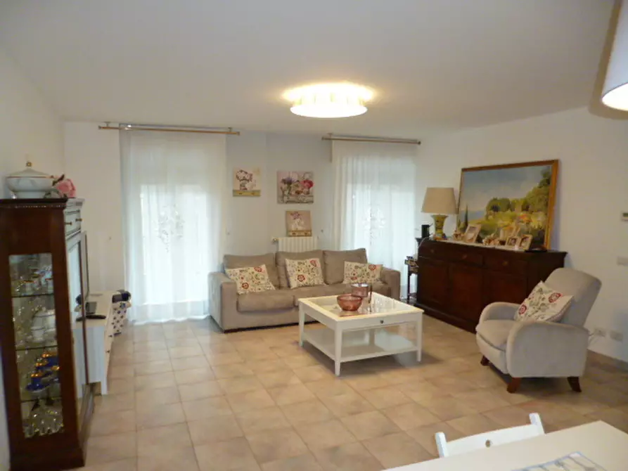 Immagine 1 di Quadrilocale in affitto  a Ragusa