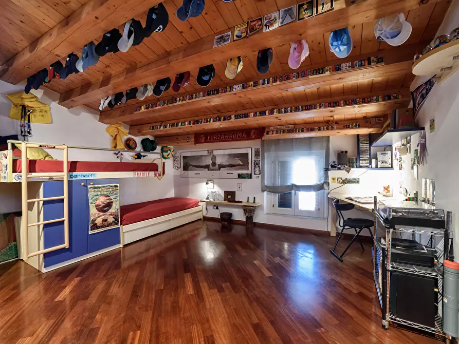 Immagine 18 di Casa indipendente in vendita  a Ragusa