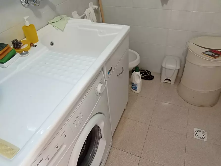 Immagine 15 di Mansarda in affitto  a Ragusa