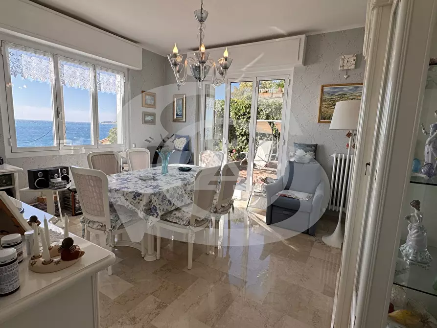 Immagine 2 di Trilocale in vendita  a Ospedaletti