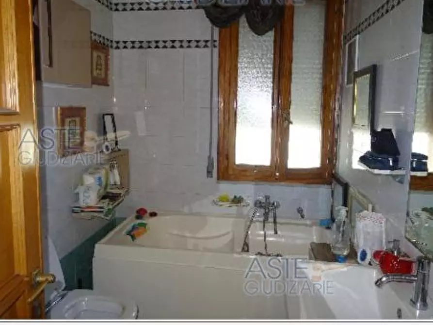 Immagine 3 di Quadrilocale in vendita  a Rimini