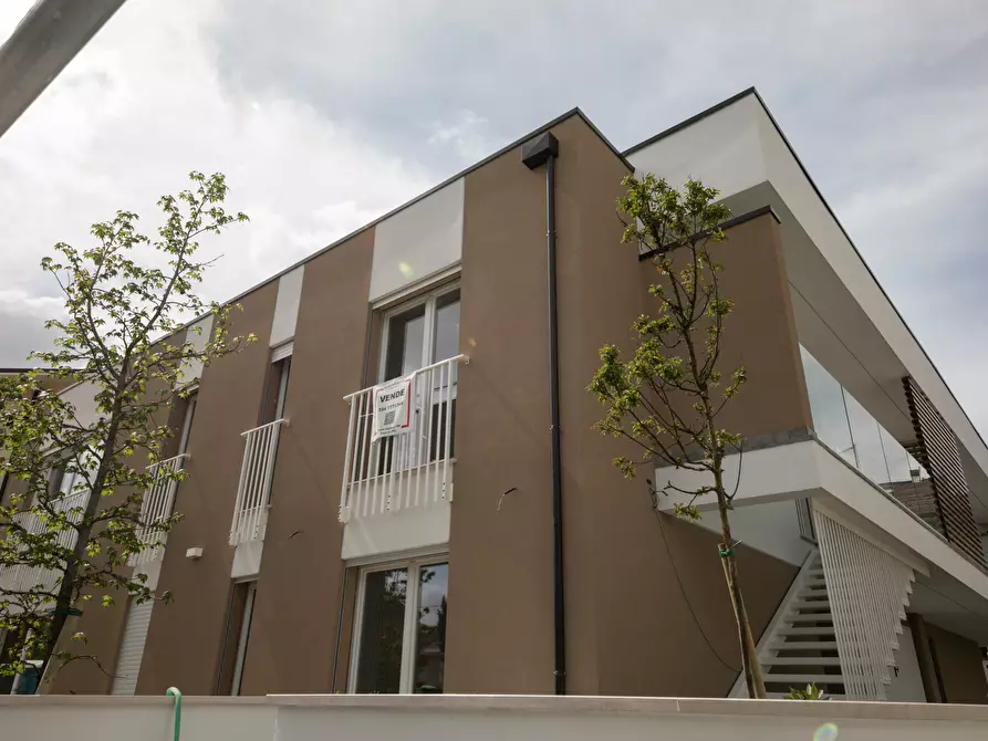 Immagine 47 di Quadrilocale in vendita  in Via L. C. Farini 291 a Cesena