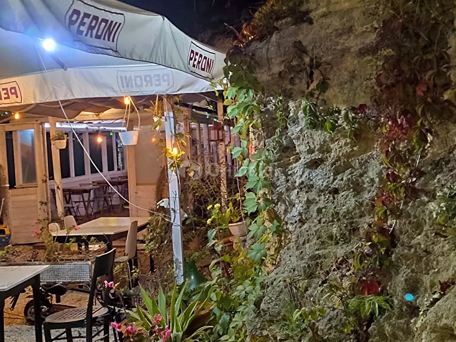 Immagine 25 di Locale commerciale in affitto  in Viale Mencacci 34 a Anzio