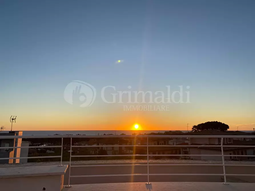 Immagine 65 di Villa in vendita  a Anzio