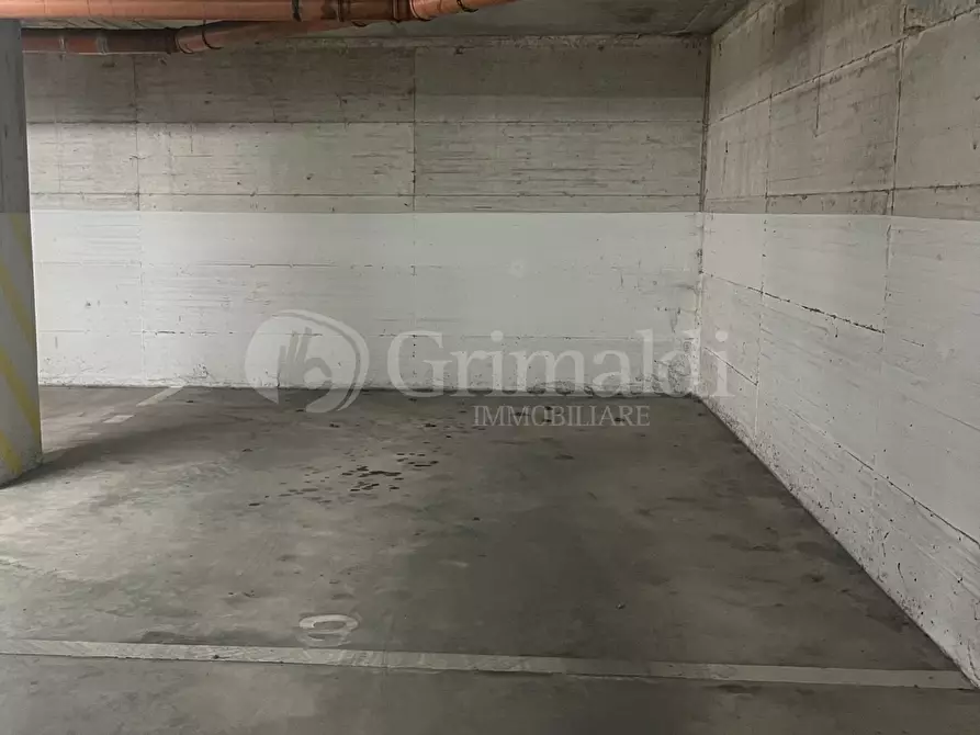 Immagine 2 di Garage in affitto  in Via Trieste a Nettuno