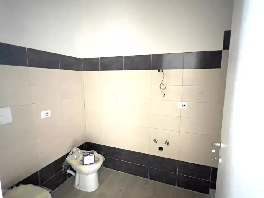 Immagine 10 di Trilocale in vendita  in Via Monte Civetta 2 a Nettuno