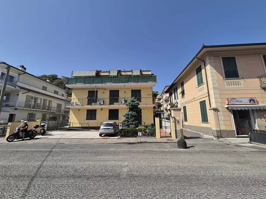 Immagine 3 di Trilocale in vendita  in Via V. Annuti 108 a Casarza Ligure