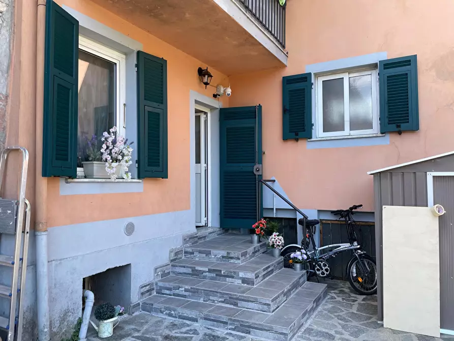 Immagine 1 di Bilocale in vendita  a Brugnato