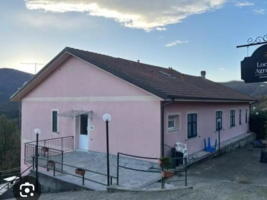 Immagine 12 di Albergo/B&B/Residence in vendita  in Via Giacomo Leopardi 10 a Carro