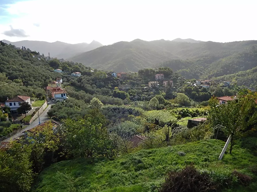 Immagine 16 di Trilocale in vendita  in Via Carotole 26 a Castiglione Chiavarese