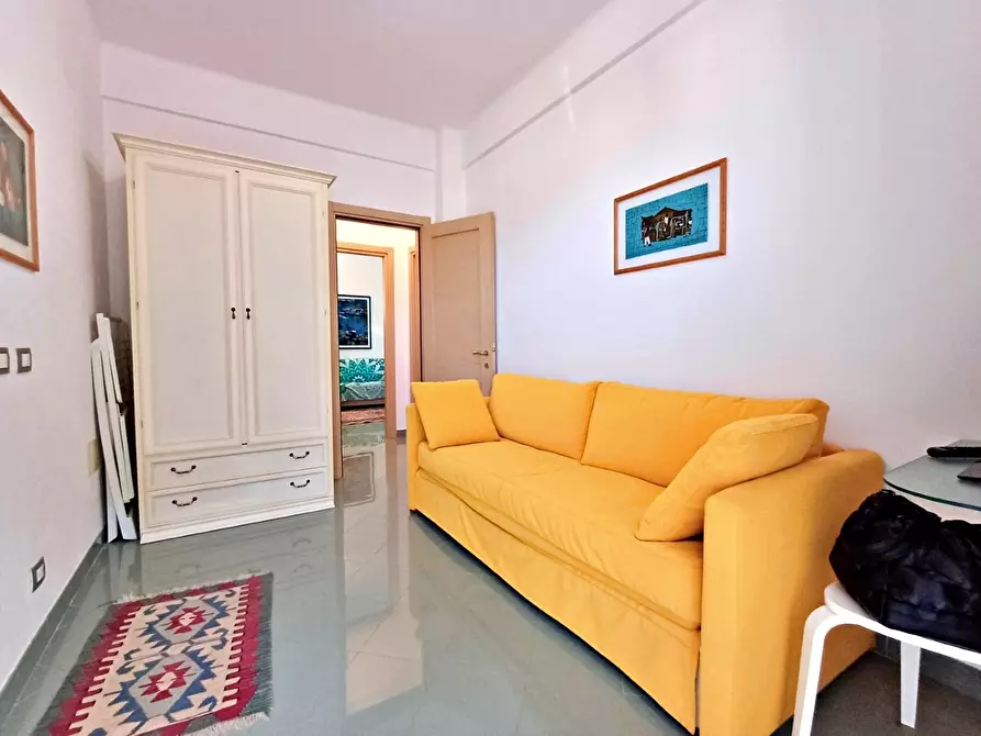 Immagine 10 di Trilocale in vendita  in Via Novara 2 a Sestri Levante