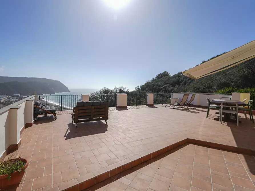 Immagine 14 di Appartamento in vendita  in Via Villa Ginestra 23 a Sestri Levante