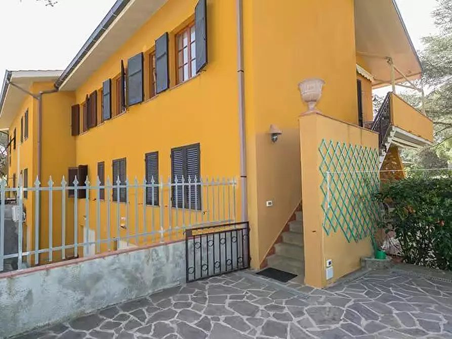 Immagine 38 di Trilocale in vendita  a Rosignano Marittimo