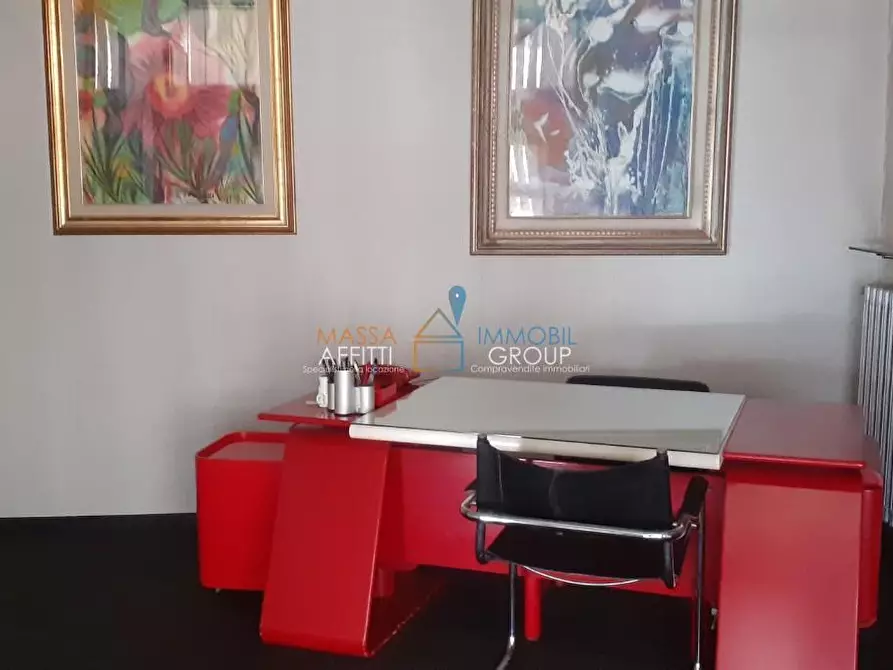 Immagine 3 di Locale commerciale in vendita  in Via Giuseppe Pietri 14 a Massa