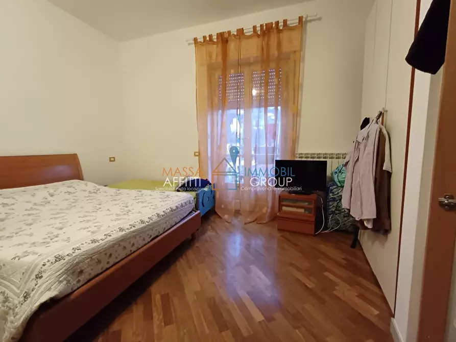 Immagine 4 di Pentalocale in vendita  in Viale Eugenio Chiesa 15 a Massa