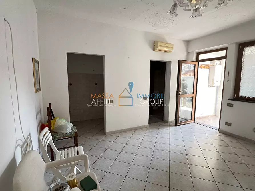Immagine 7 di Casa semindipendente in vendita  in Via Felice Cavallotti 33 a Massa