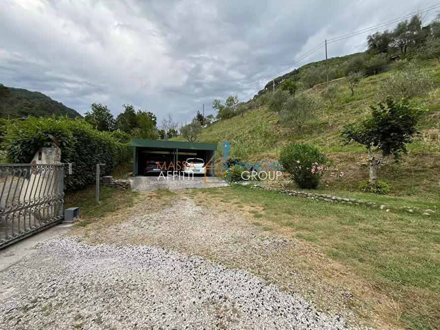Immagine 13 di Villa in vendita  in Via Vitali 25 a Massa