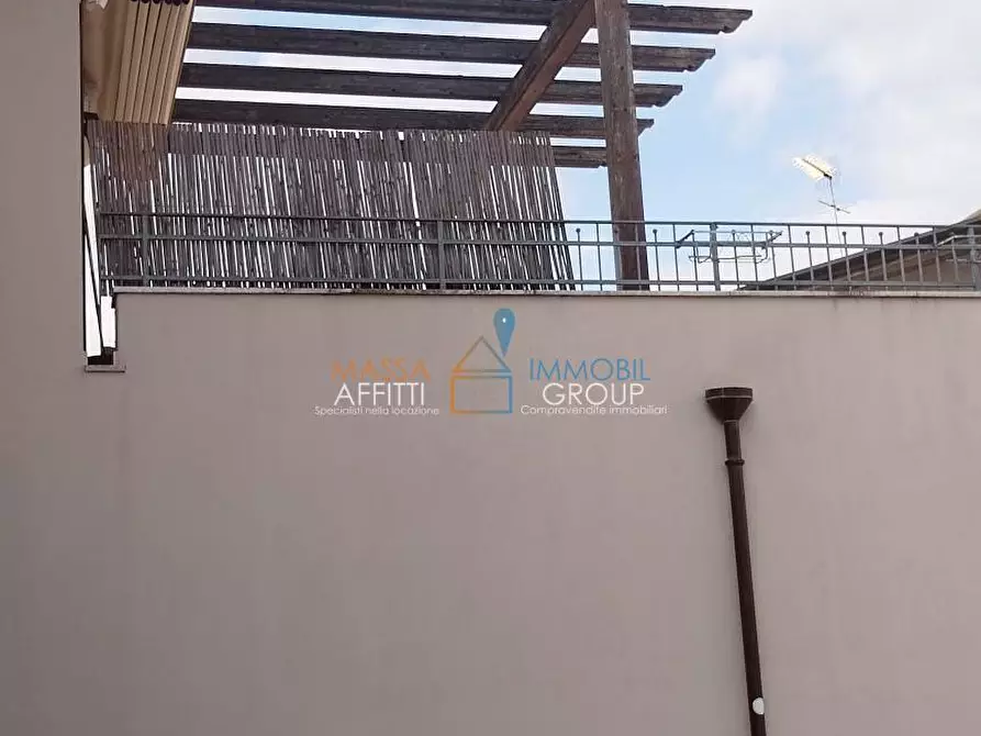 Immagine 4 di Porzione di casa in vendita  in Via Benedetto Croce 14 a Massa