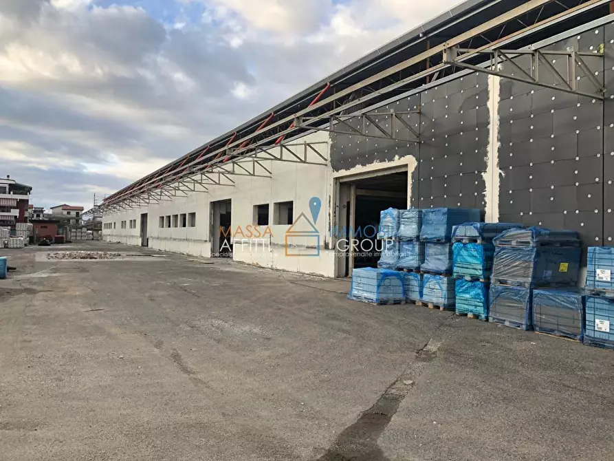 Immagine 8 di Attività artigianale in affitto  in Via Argine Destro Carrione 29 a Carrara