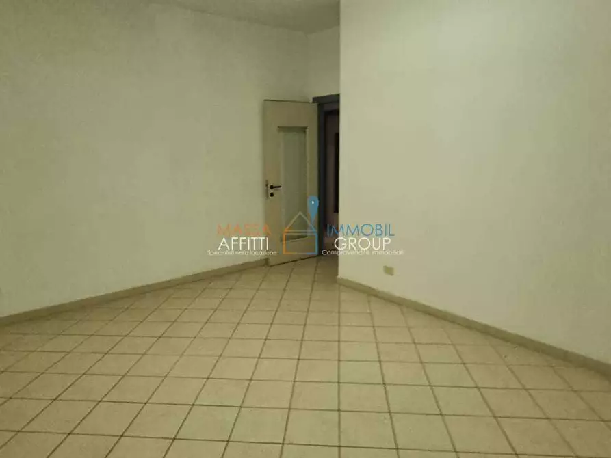 Immagine 8 di Pentalocale in vendita  in Viale Eugenio Chiesa 60 a Massa