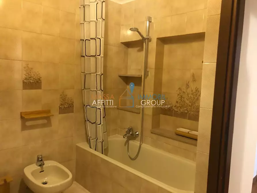 Immagine 18 di Porzione di casa in affitto  in Via Romana 202 a Massa