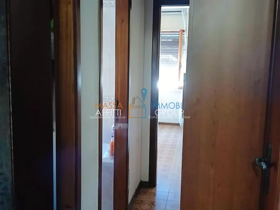 Immagine 14 di Pentalocale in vendita  in Via Giovanni Pascoli 37 a Massa