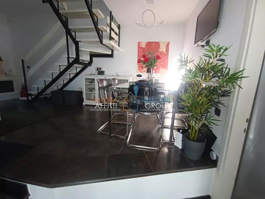 Immagine 44 di Porzione di casa in vendita  in Via del Conte 30 a Montignoso