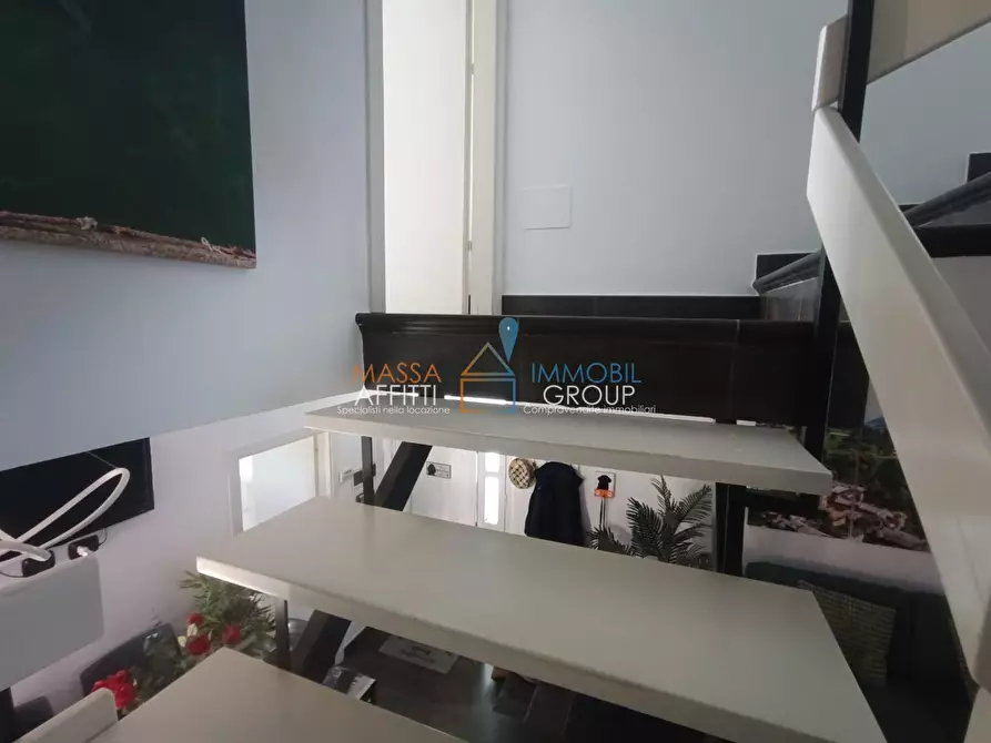 Immagine 49 di Porzione di casa in vendita  in Via del Conte 30 a Montignoso