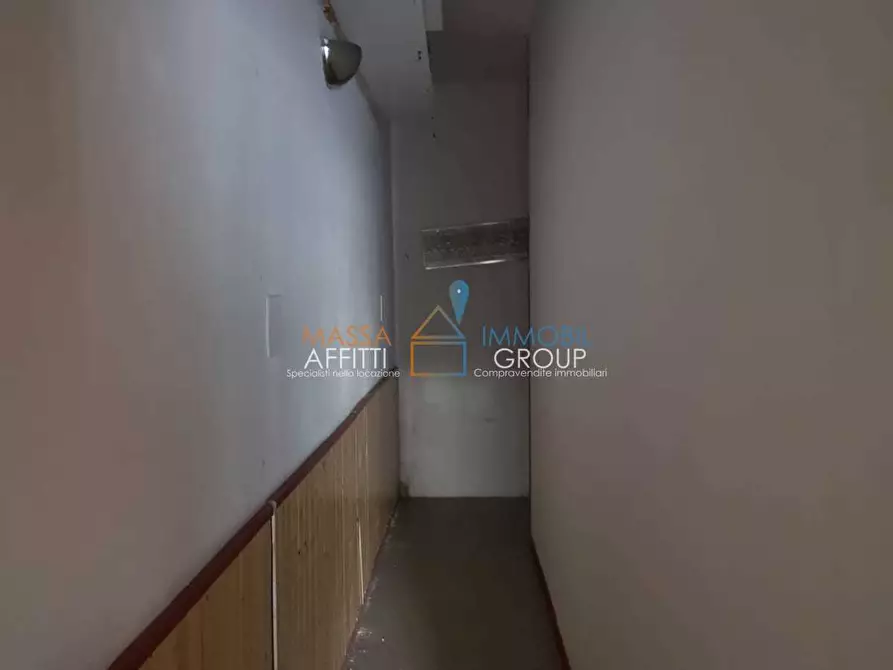 Immagine 14 di Locale commerciale in affitto  in Via Fonda 744 a Seravezza