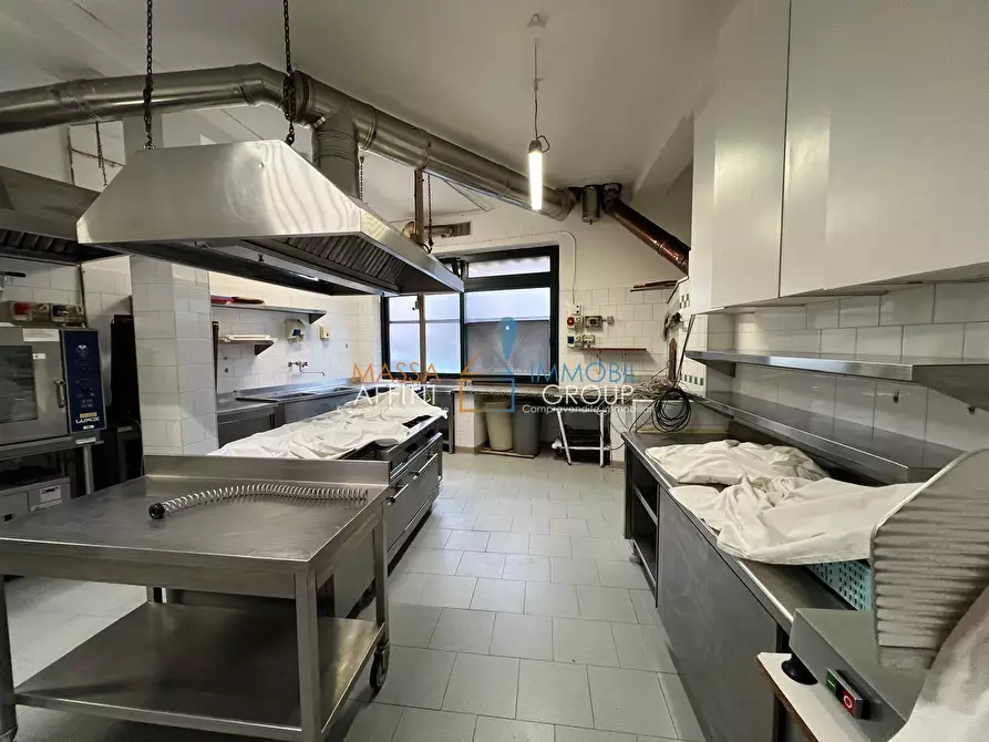 Immagine 20 di Bar / Ristorante in affitto  in Via Sottomonte 6 a Massa