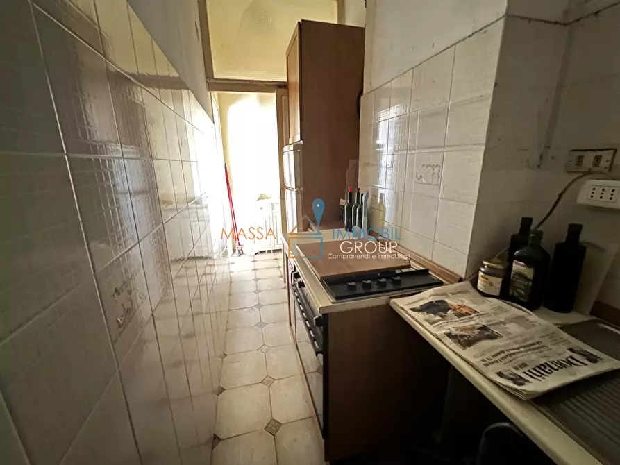 Immagine 6 di Quadrilocale in vendita  in Via G. Carducci 169 a Massa
