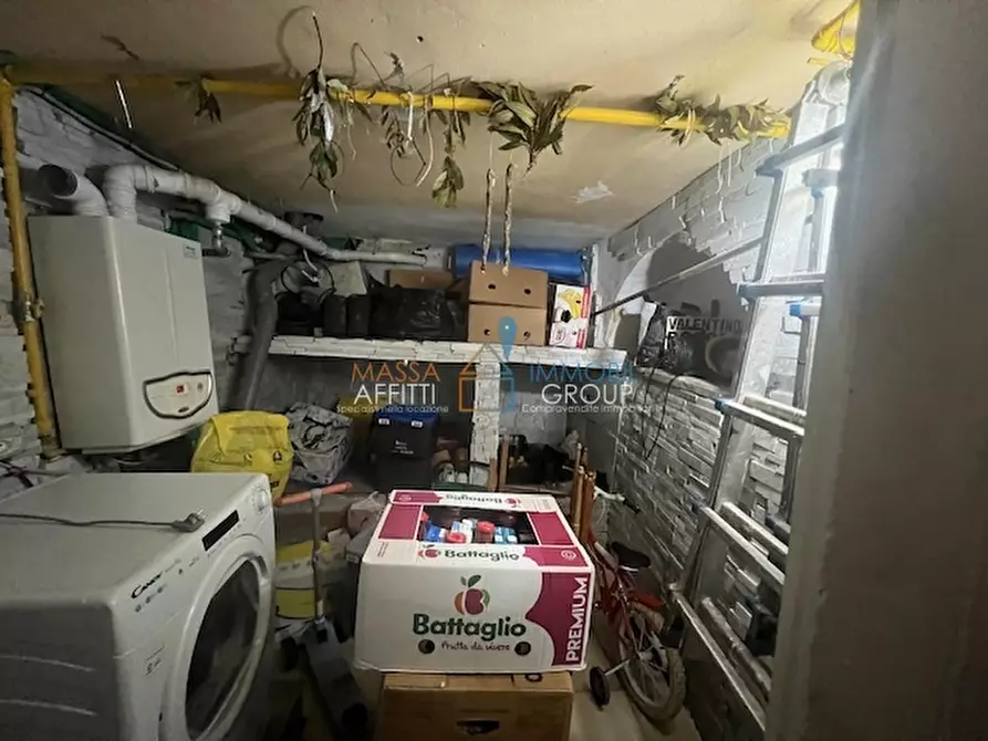 Immagine 27 di Porzione di casa in vendita  in Via Capaccola 3 a Massa