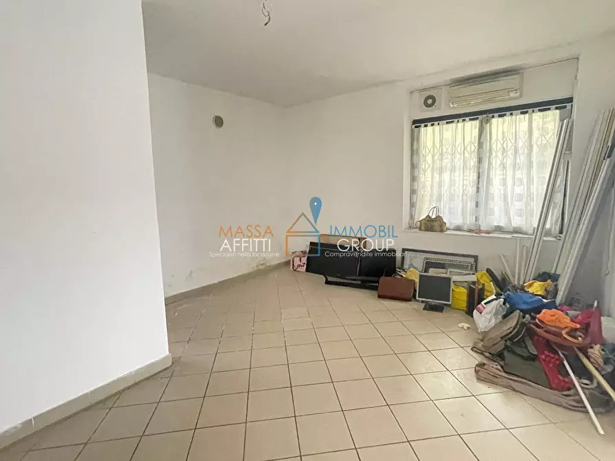 Immagine 7 di Locale commerciale in affitto  in Via Benedetto Croce 24 a Massa