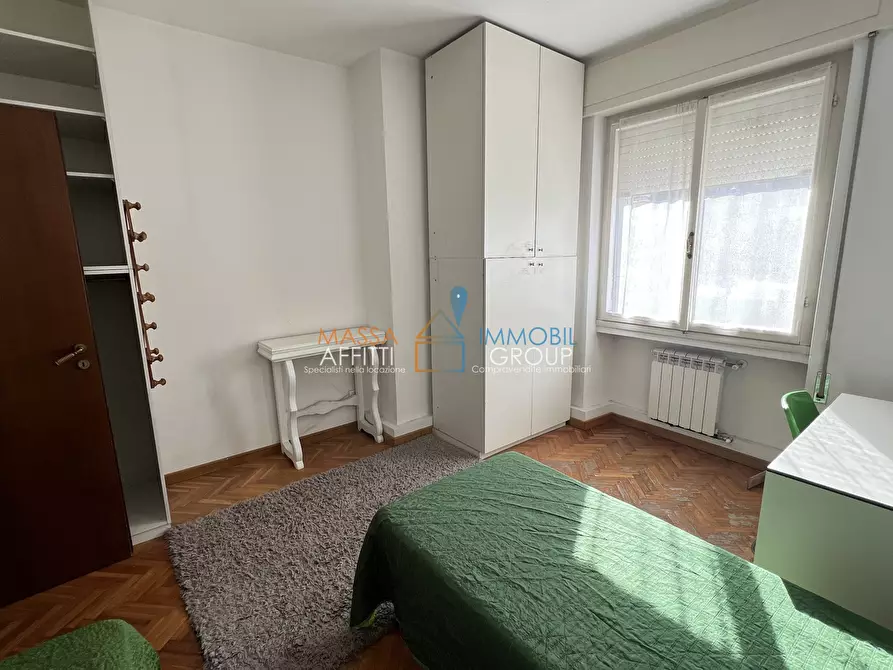 Immagine 31 di Quadrilocale in vendita  in Viale puccini 6 a Massa