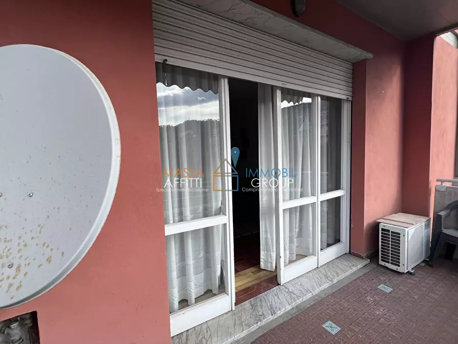 Immagine 13 di Quadrilocale in vendita  in Viale puccini 6 a Massa