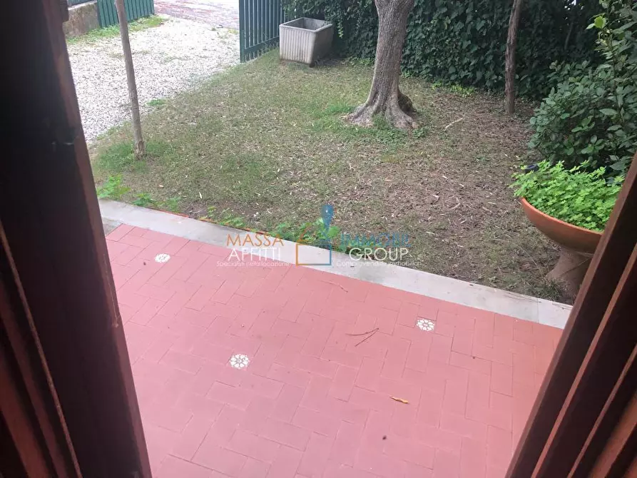 Immagine 24 di Villetta a schiera in vendita  in Via A. Gramsci 95 a Montignoso